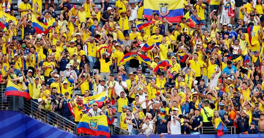 Ecuador advances to World Cup knockout rounds, beats Germany 2-1