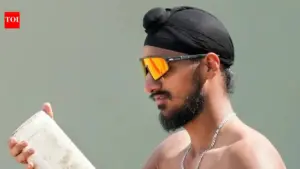 Arshdeep Singh has played 4 red-ball games in a season. The red ball still rides in his kit - The Indian Express