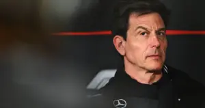 George Russell frustrated with Max Verstappen qualifying antics: "He just slammed on the brakes" - Motorsport.com