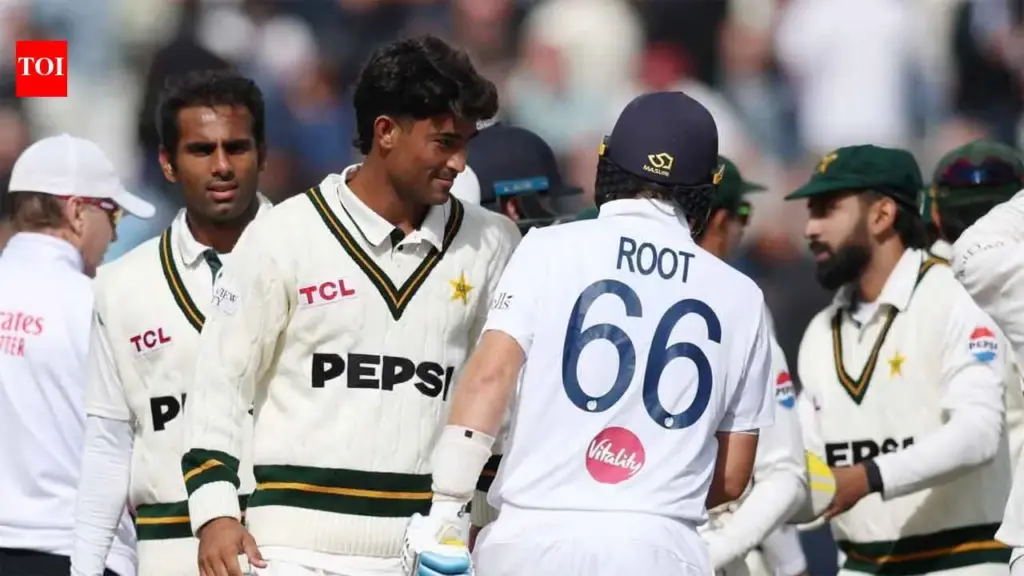 England overcomes early scare to win Third Test against Pakistan, sweeps series